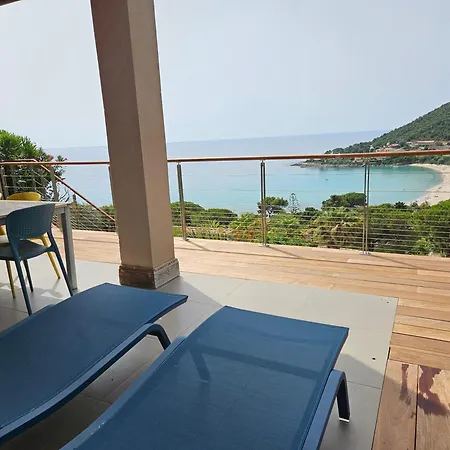 Serena Au Mois-tarco Hébergement de vacances *